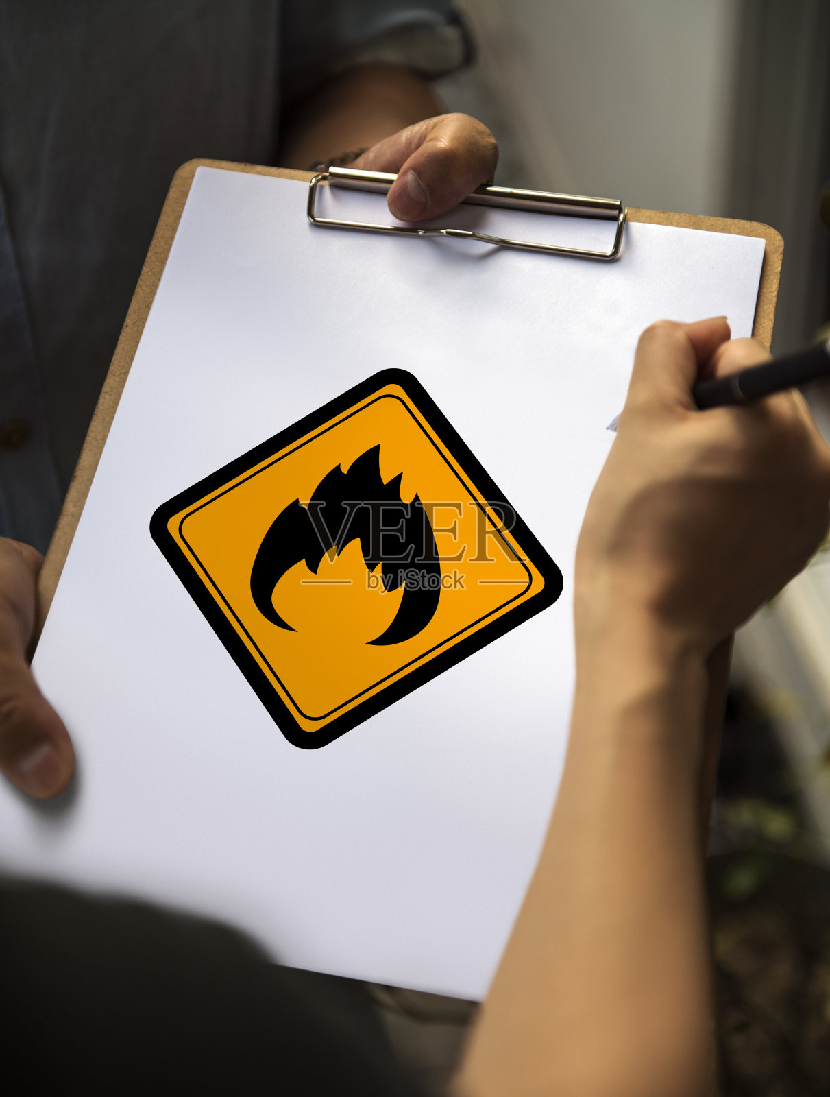 易燃标志，警告标志，警告标志照片摄影图片