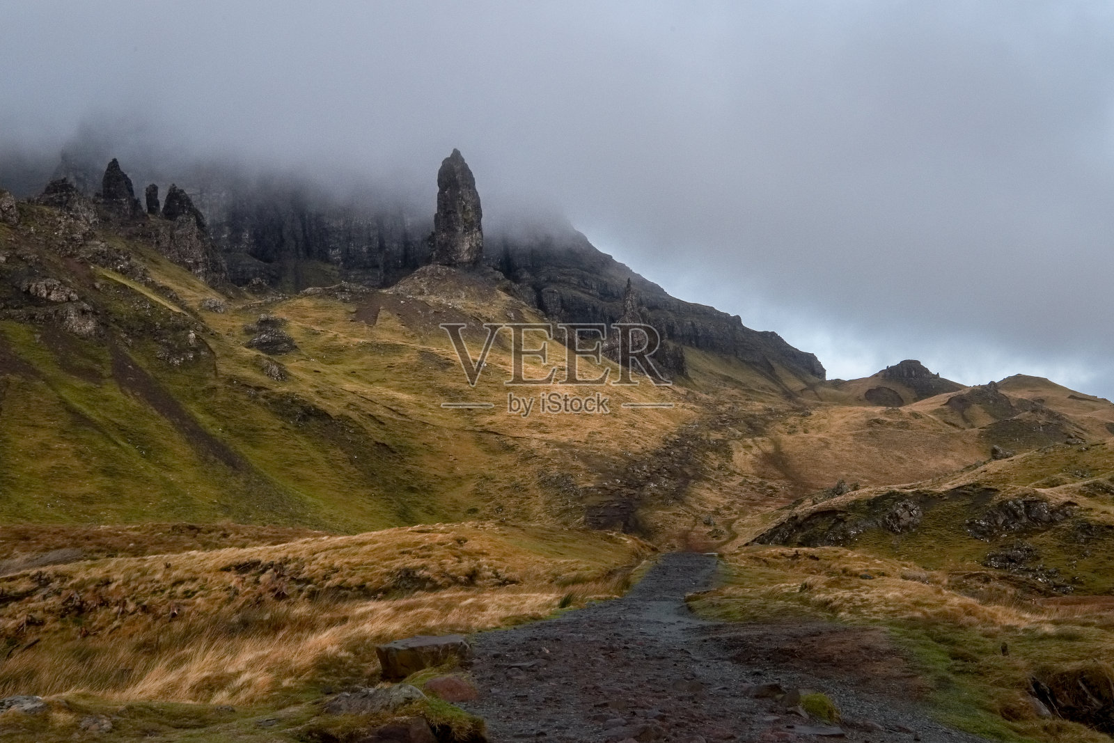 英国苏格兰斯凯岛斯托尔悬崖斯托尔老人周围的风景照片摄影图片
