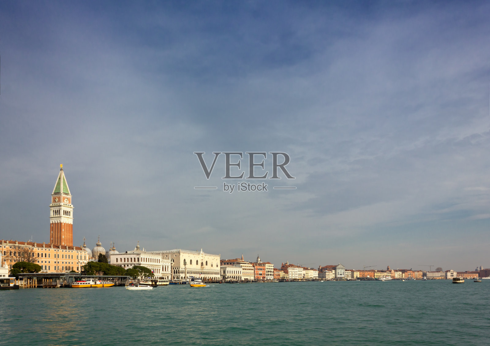 威尼斯天际线从海关的顶端照片摄影图片