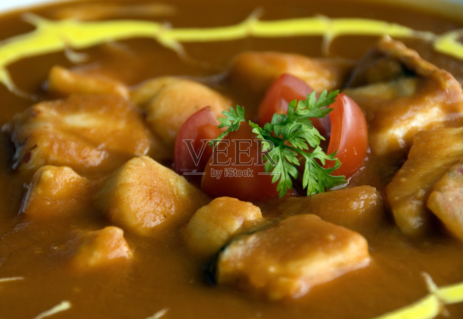 鲜扇贝配樱桃番茄汤照片摄影图片