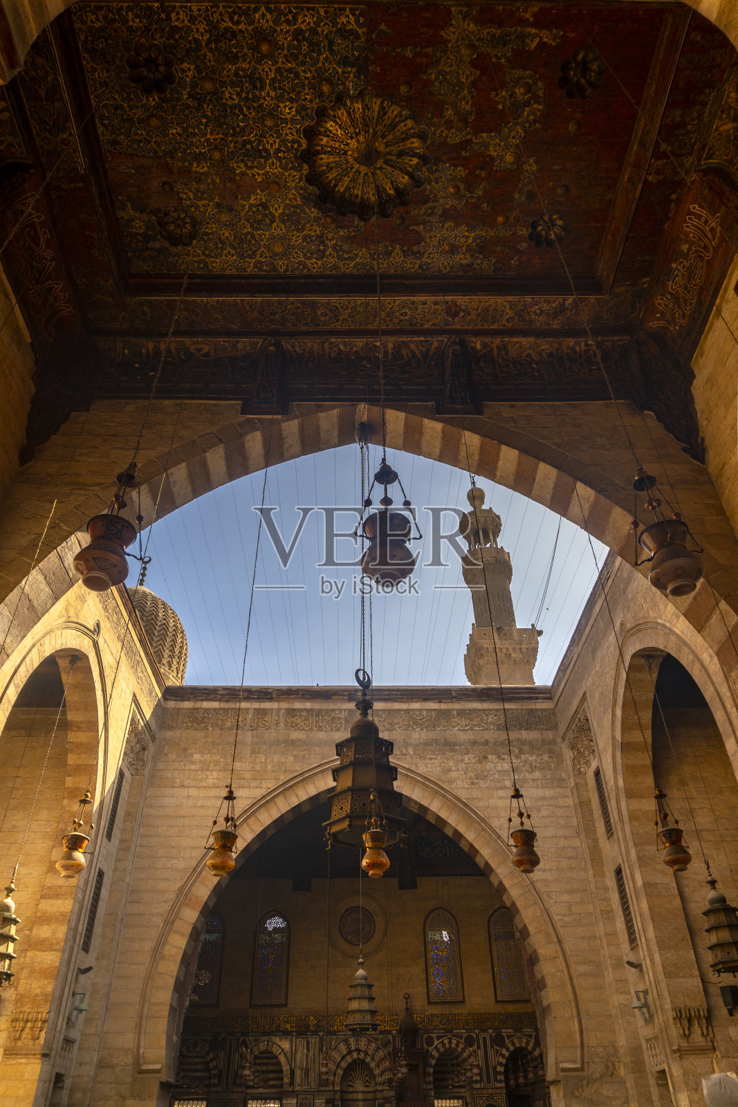 埃及老开罗的苏丹阿什拉夫巴斯贝清真寺。照片摄影图片