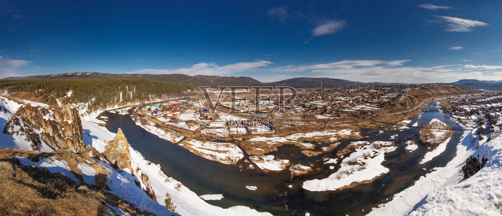 车里雅宾斯克地区的一个小村庄。俄罗斯。照片摄影图片