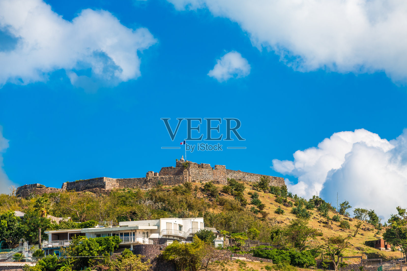 法国山上的堡垒照片摄影图片