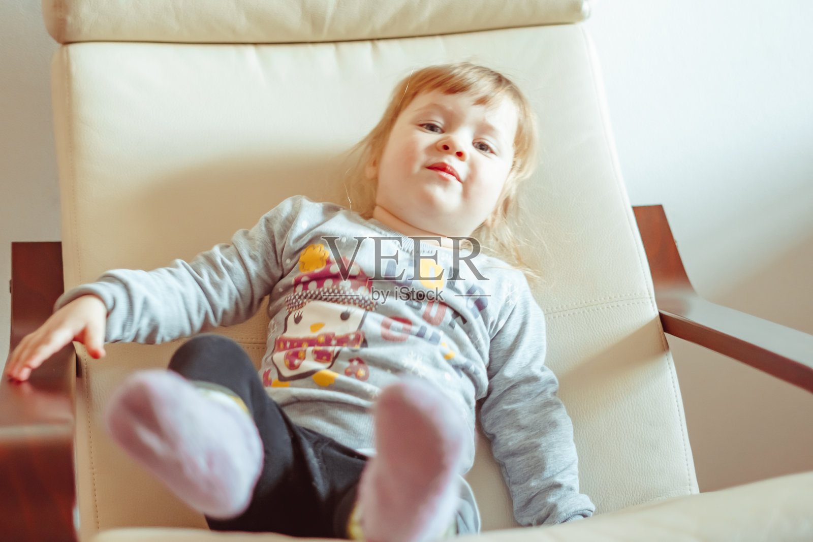 一张快乐女孩的脸照片摄影图片