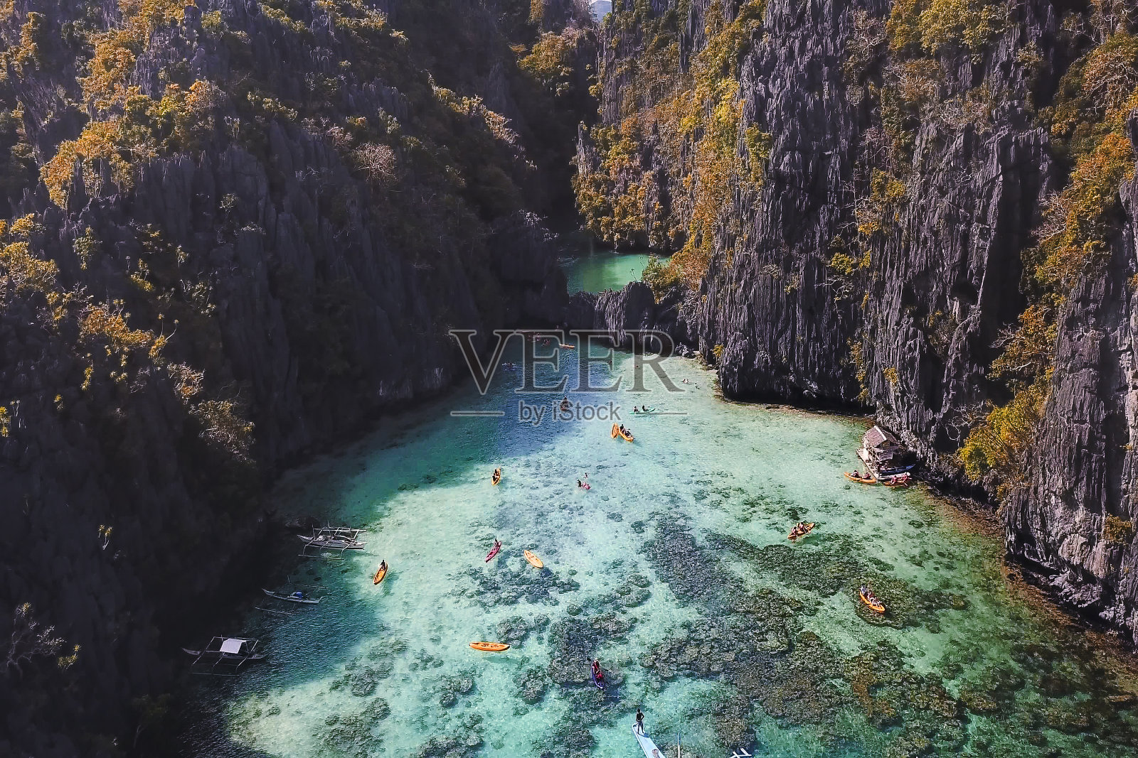 小泻湖-菲律宾的巴拉望岛照片摄影图片