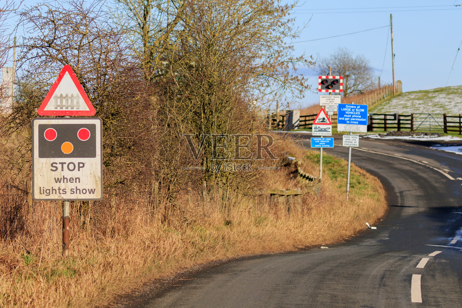 道路停车标志照片摄影图片