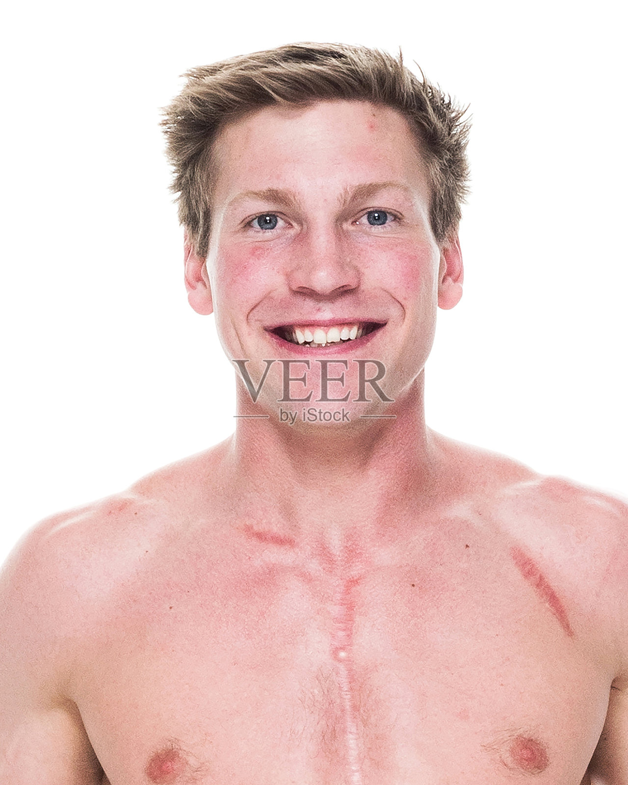 有魅力的年轻男子举着一个牌子照片摄影图片