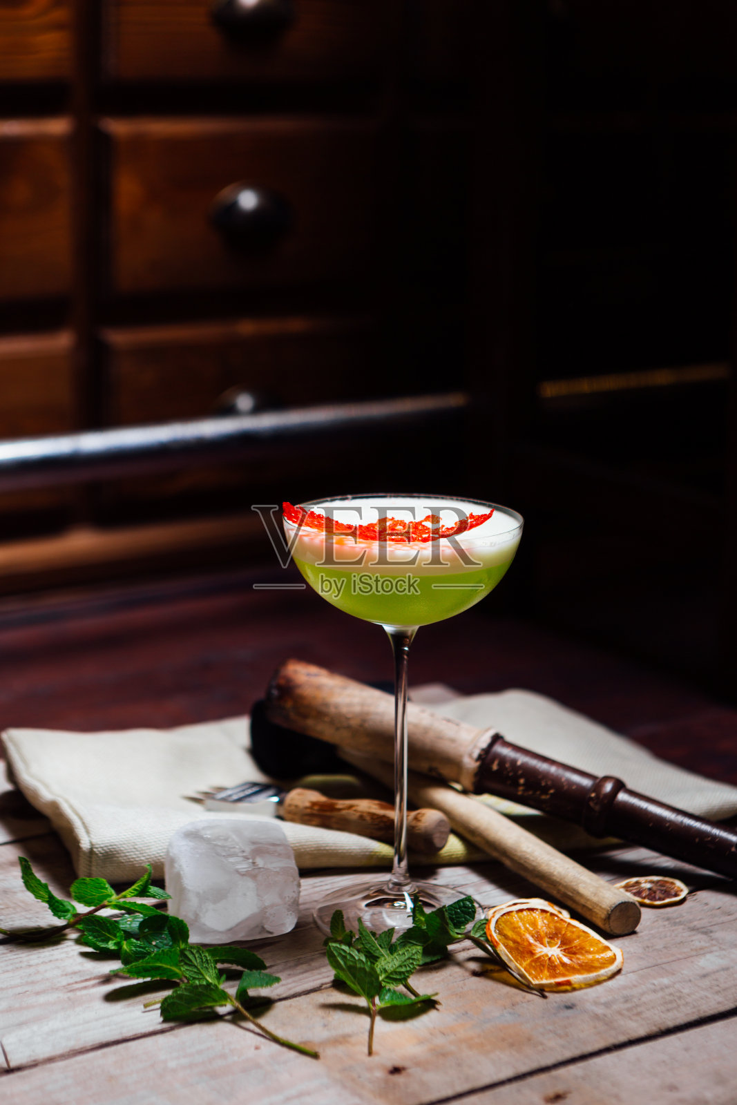 瓜马提尼鸡尾酒照片摄影图片