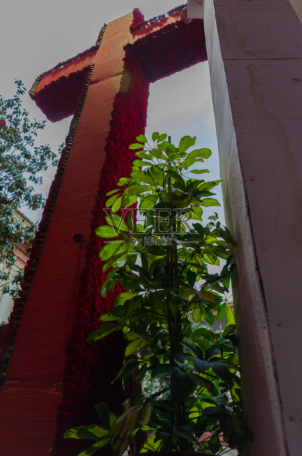 红巨星十字架照片摄影图片