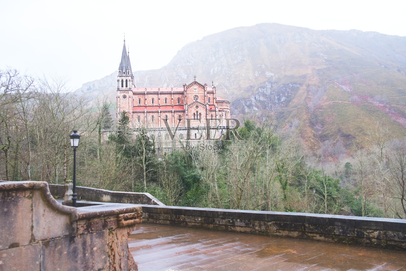 西班牙阿斯图里亚斯的科瓦东加。照片摄影图片