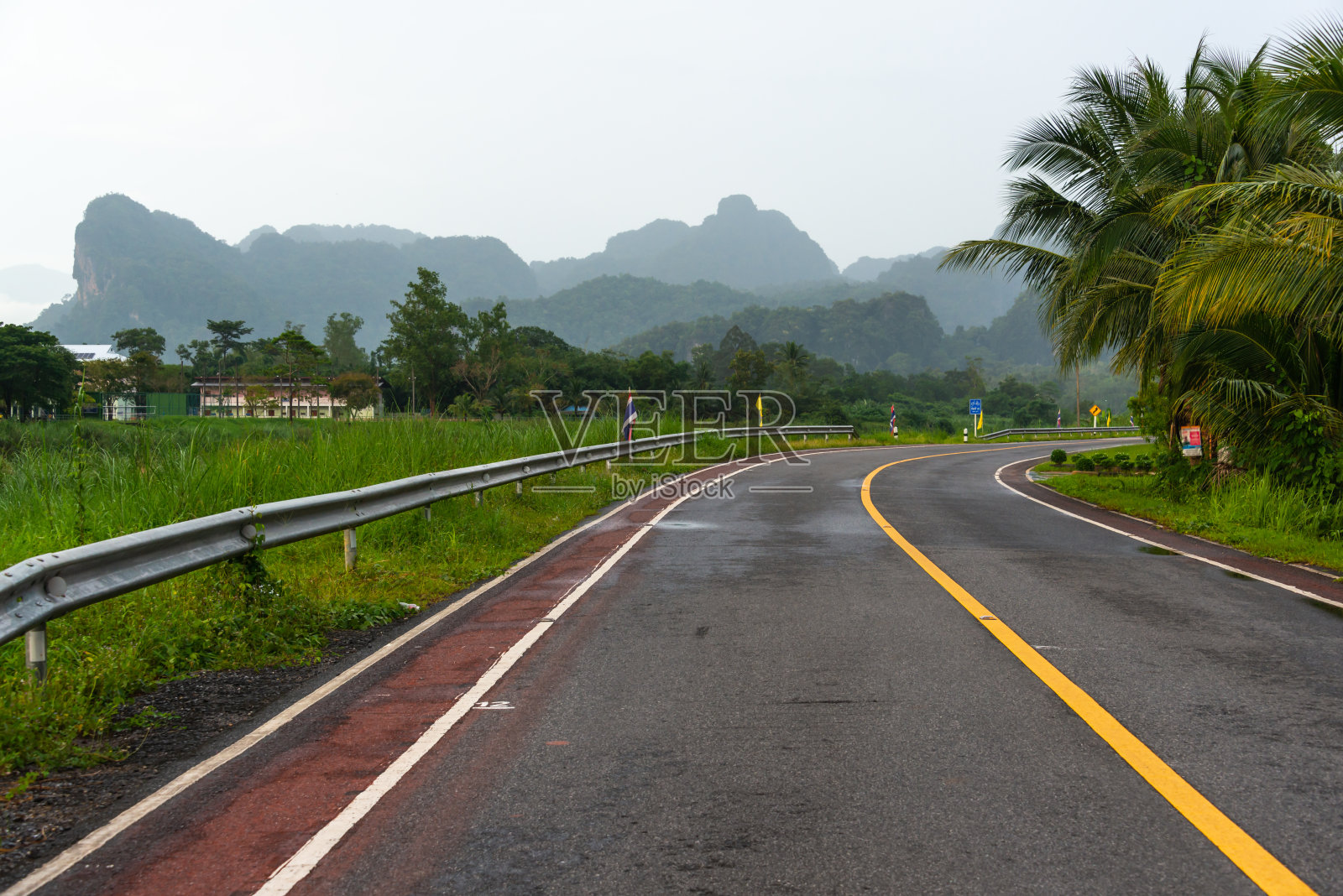 有乡村风景的乡村道路照片摄影图片