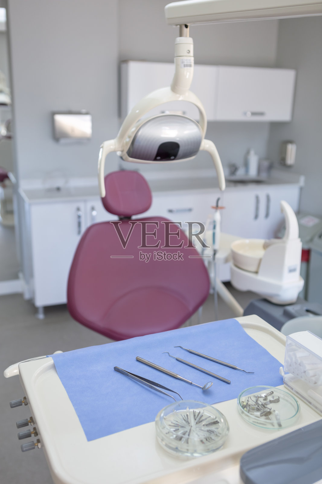 现代牙科椎体- 4K照片摄影图片