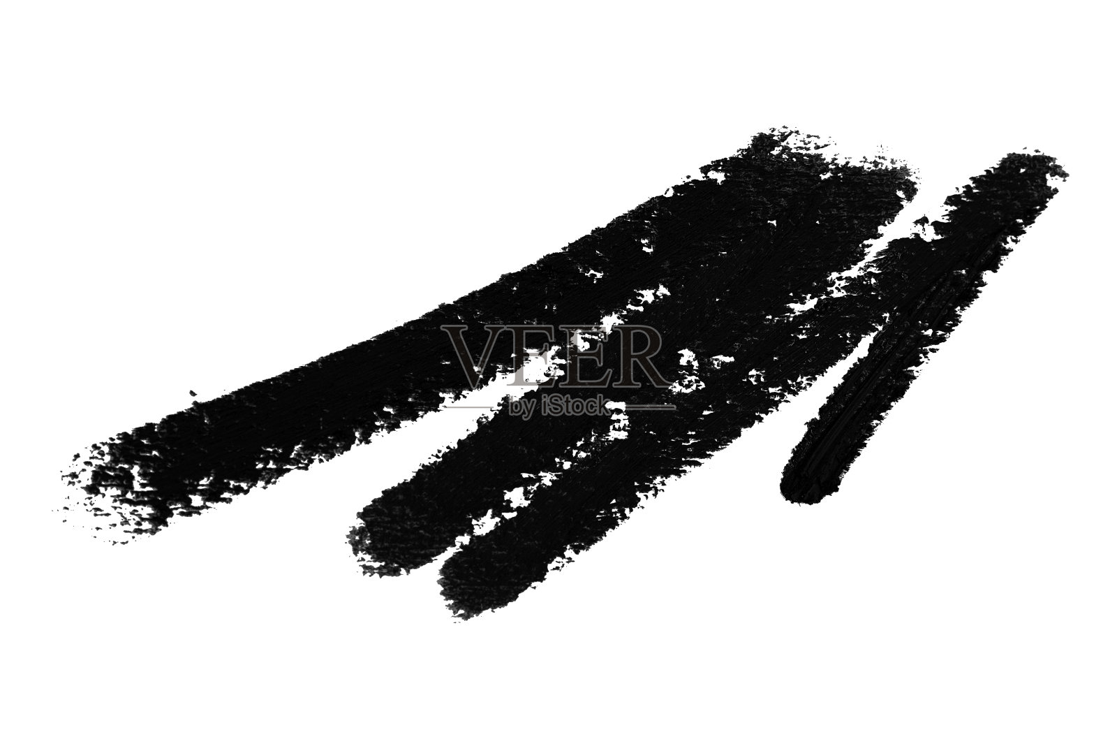 黑色化妆品眼线笔画，美容产品样品孤立在白色背景，剪切路径包括照片摄影图片