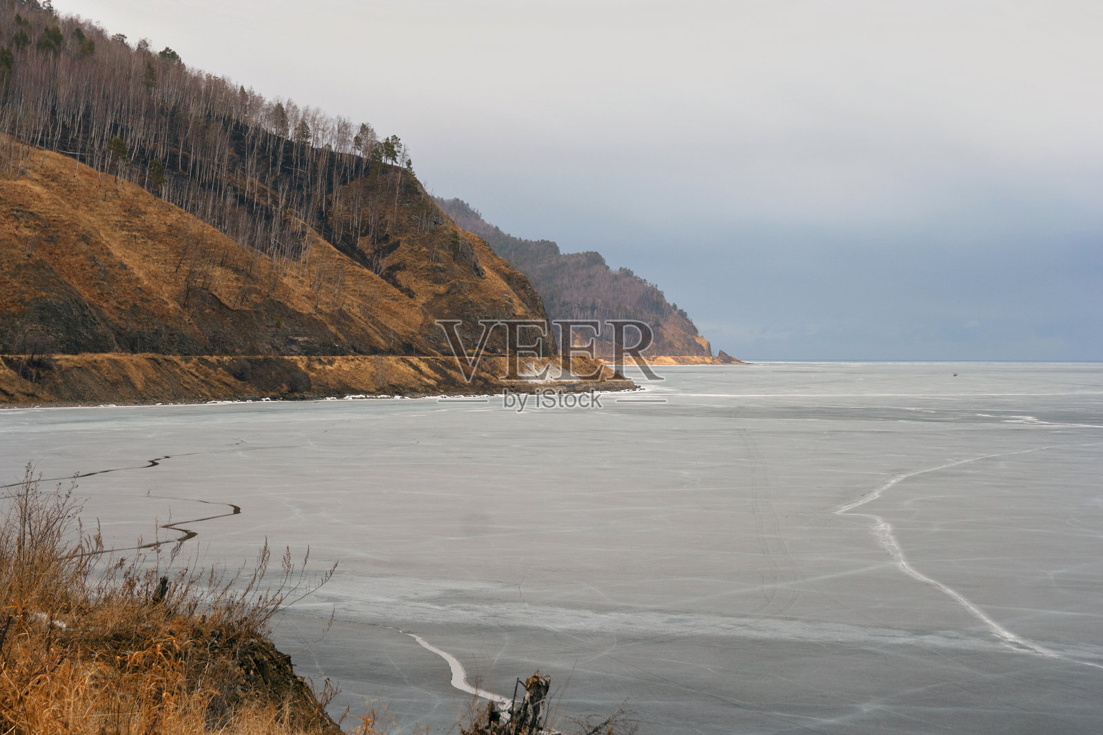 2006年5月2日，环贝加尔湖铁路照片摄影图片
