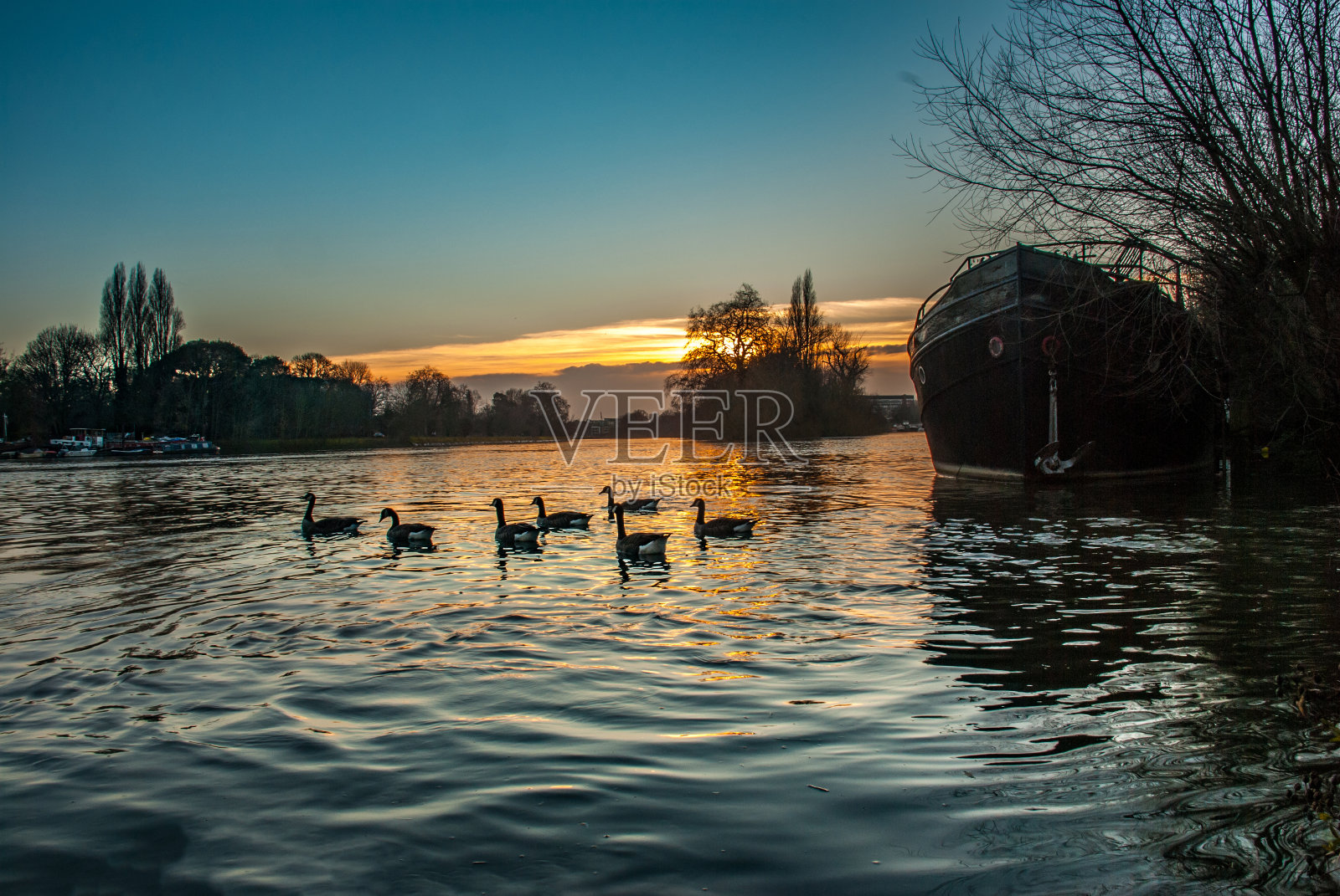 美丽的邱桥河照片摄影图片