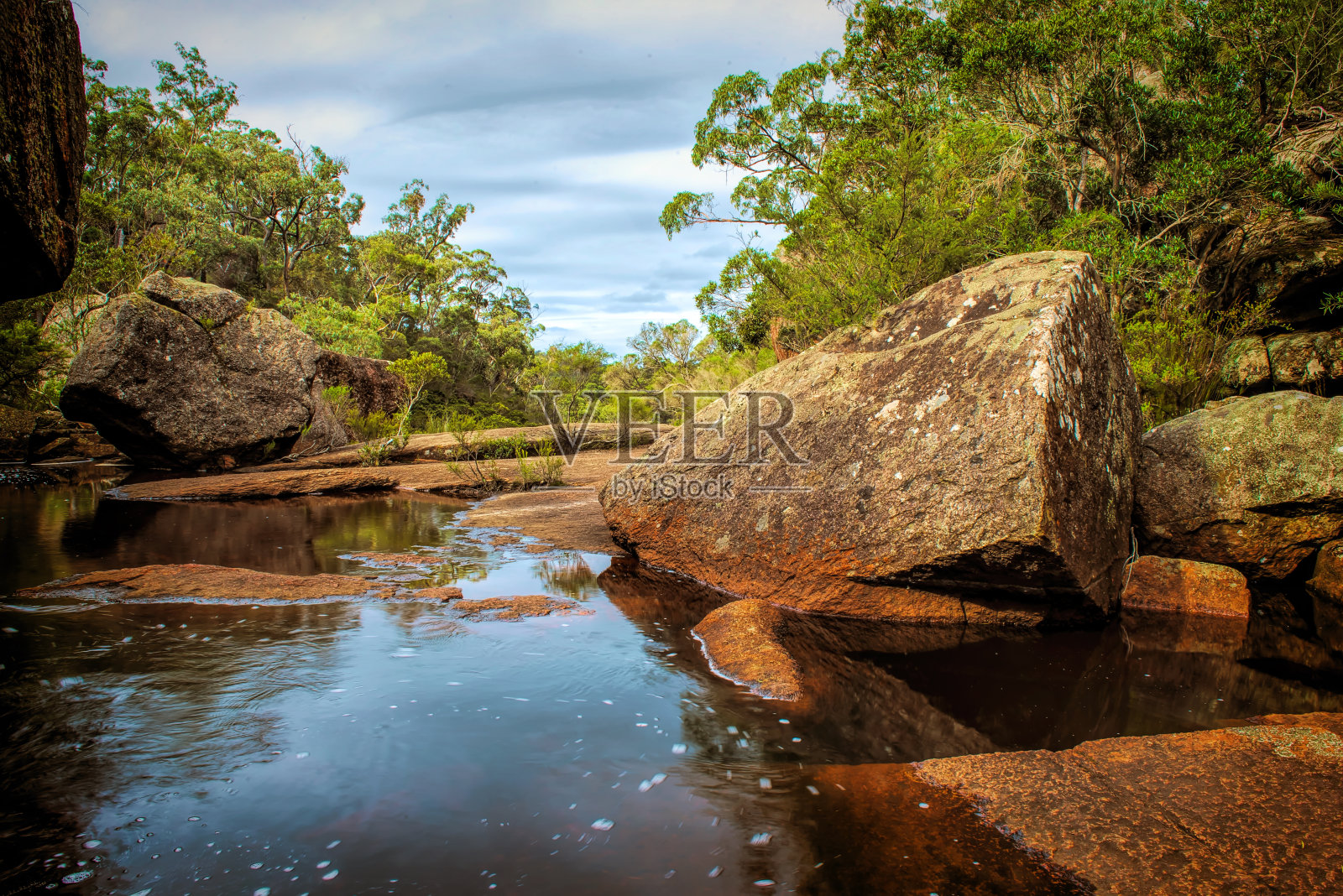 热那亚河照片摄影图片