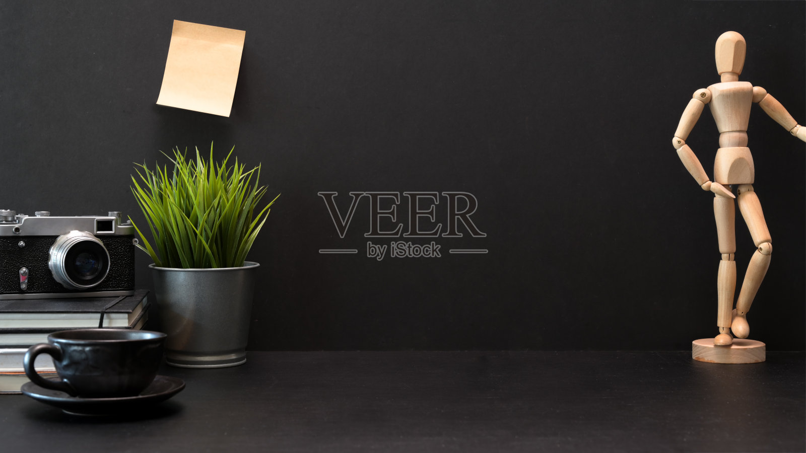 深色时尚的工作空间和复制空间照片摄影图片