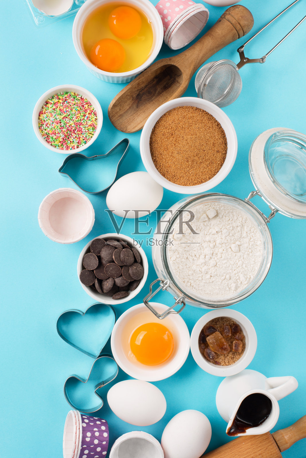 烘焙配料及用具，蓝色底色照片摄影图片