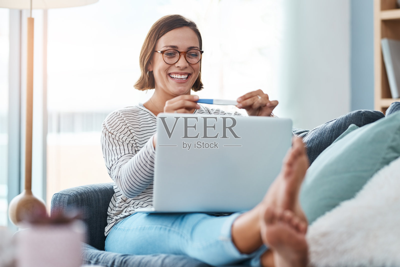 我得让所有人都知道!照片摄影图片