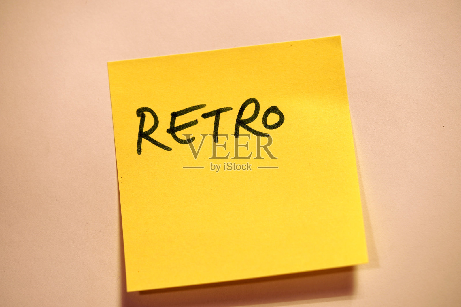 黄色便利贴Scrum复古版照片摄影图片