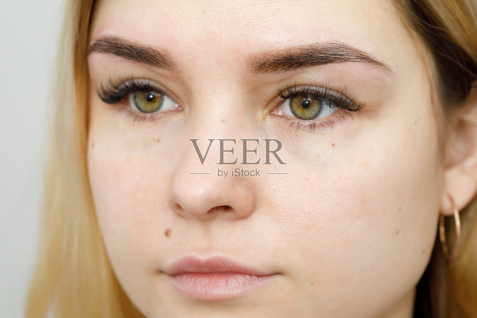 永久化妆，纹眉毛的结果照片摄影图片