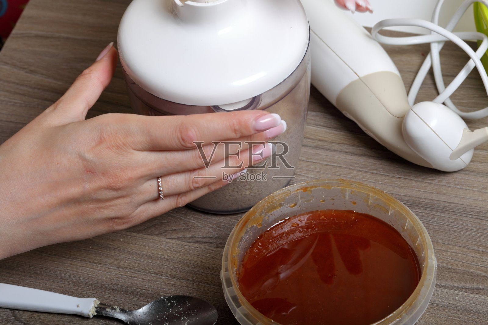 蜂蜜产品。制作halva的原料。照片摄影图片