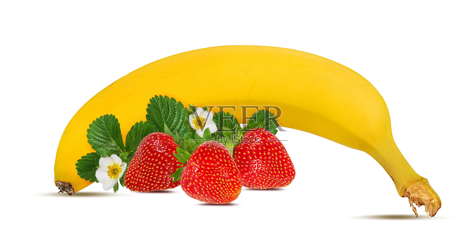 香蕉和草莓孤立在白色背景与修剪路径照片摄影图片