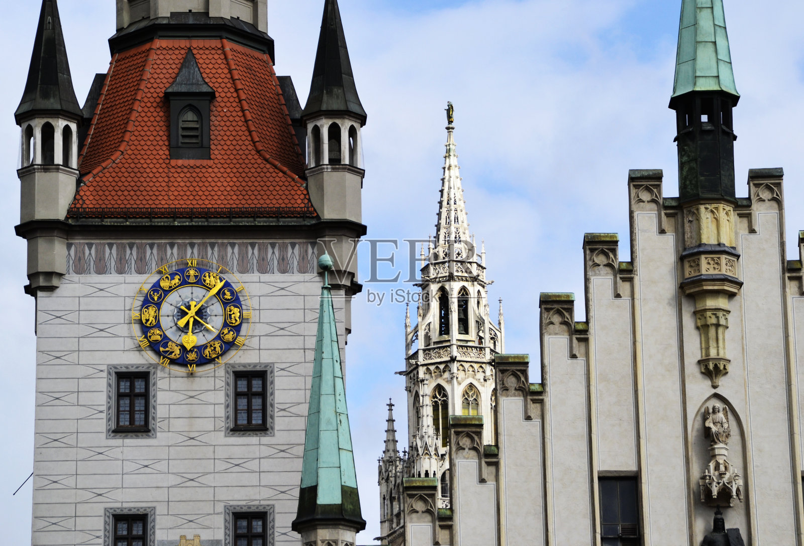 德国慕尼黑玛丽恩广场的老市政厅照片摄影图片