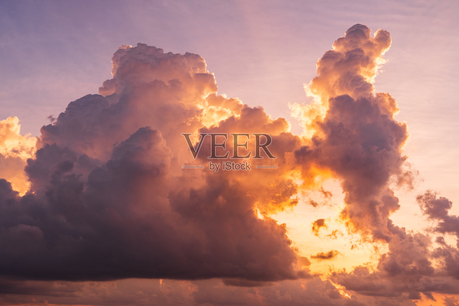 海上史诗般的日落照片摄影图片