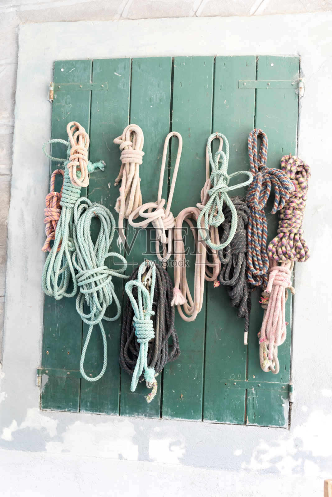 不同颜色的绳子照片摄影图片