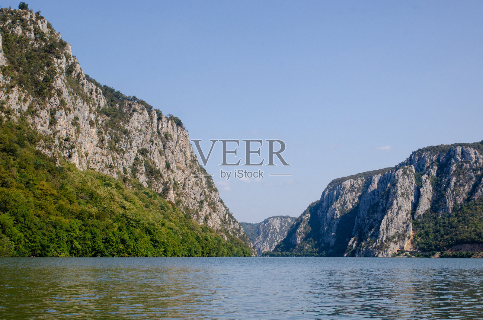 多瑙河的卡赞峡谷，罗马尼亚照片摄影图片
