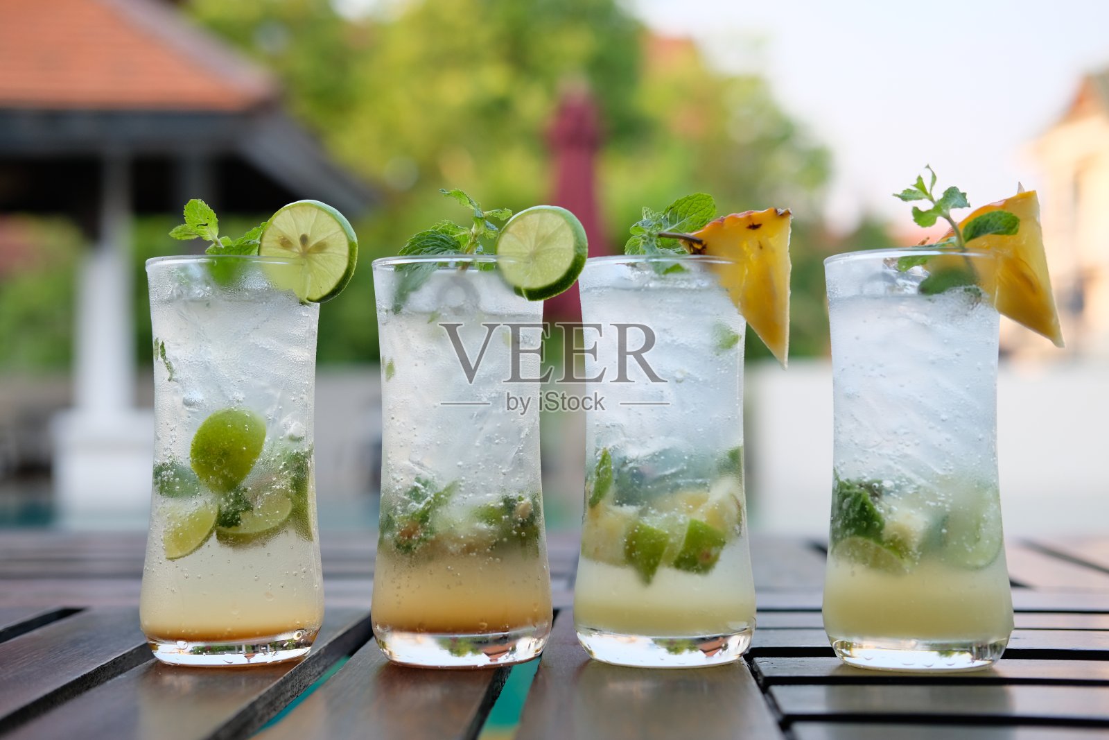 青柠莫吉托鸡尾酒和菠萝莫吉托鸡尾酒照片摄影图片