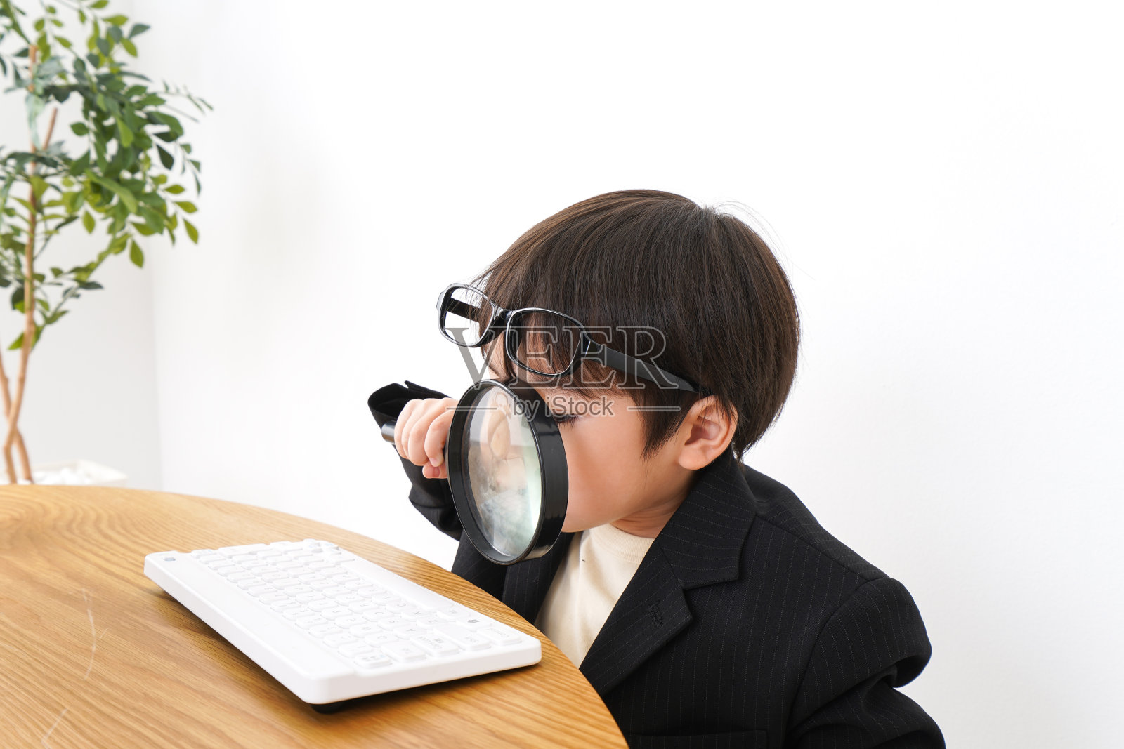 商人在办公照片摄影图片