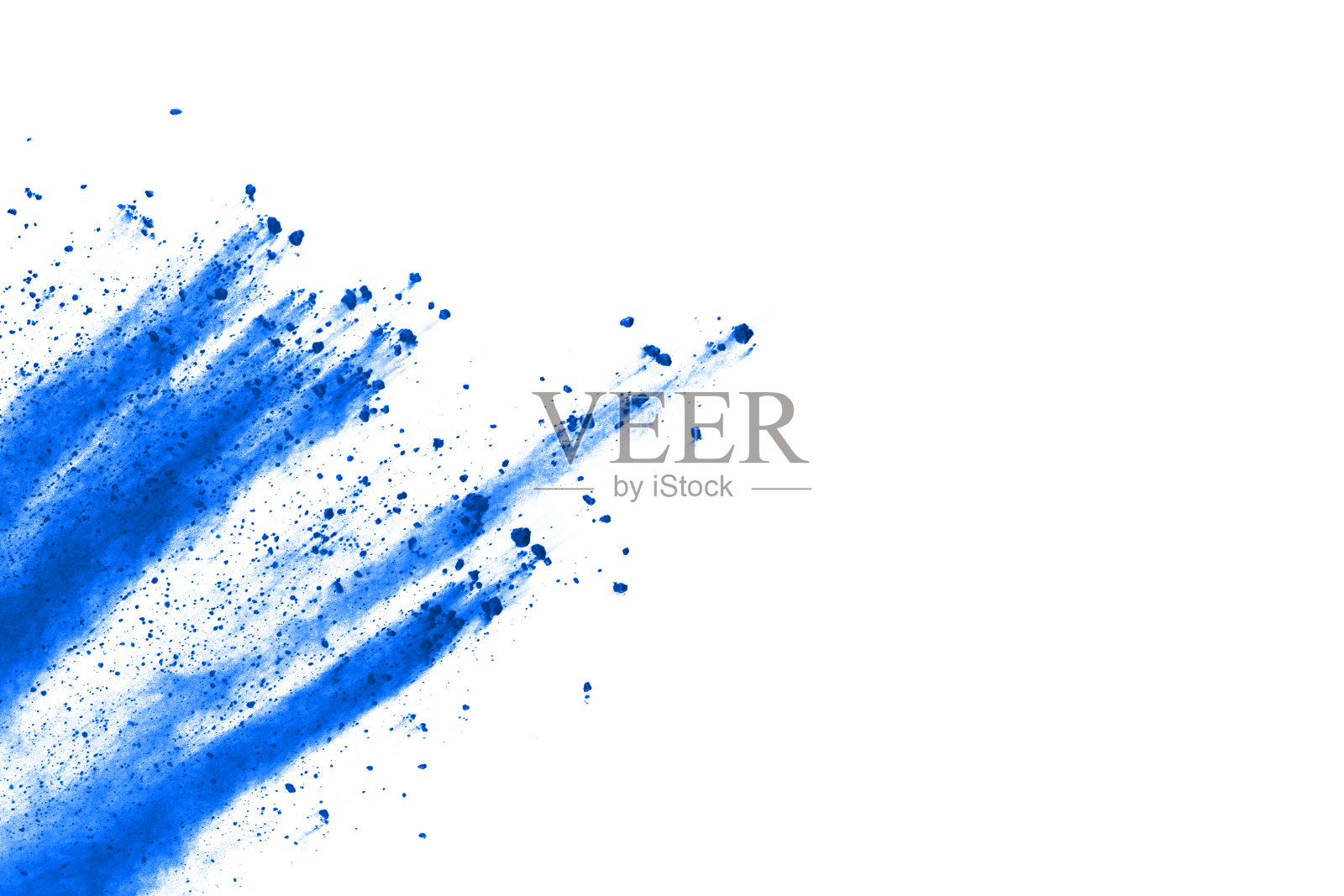 白色背景上的蓝色粉末爆炸。彩色的云。色彩斑斓的粉尘爆炸。油漆胡里节。照片摄影图片