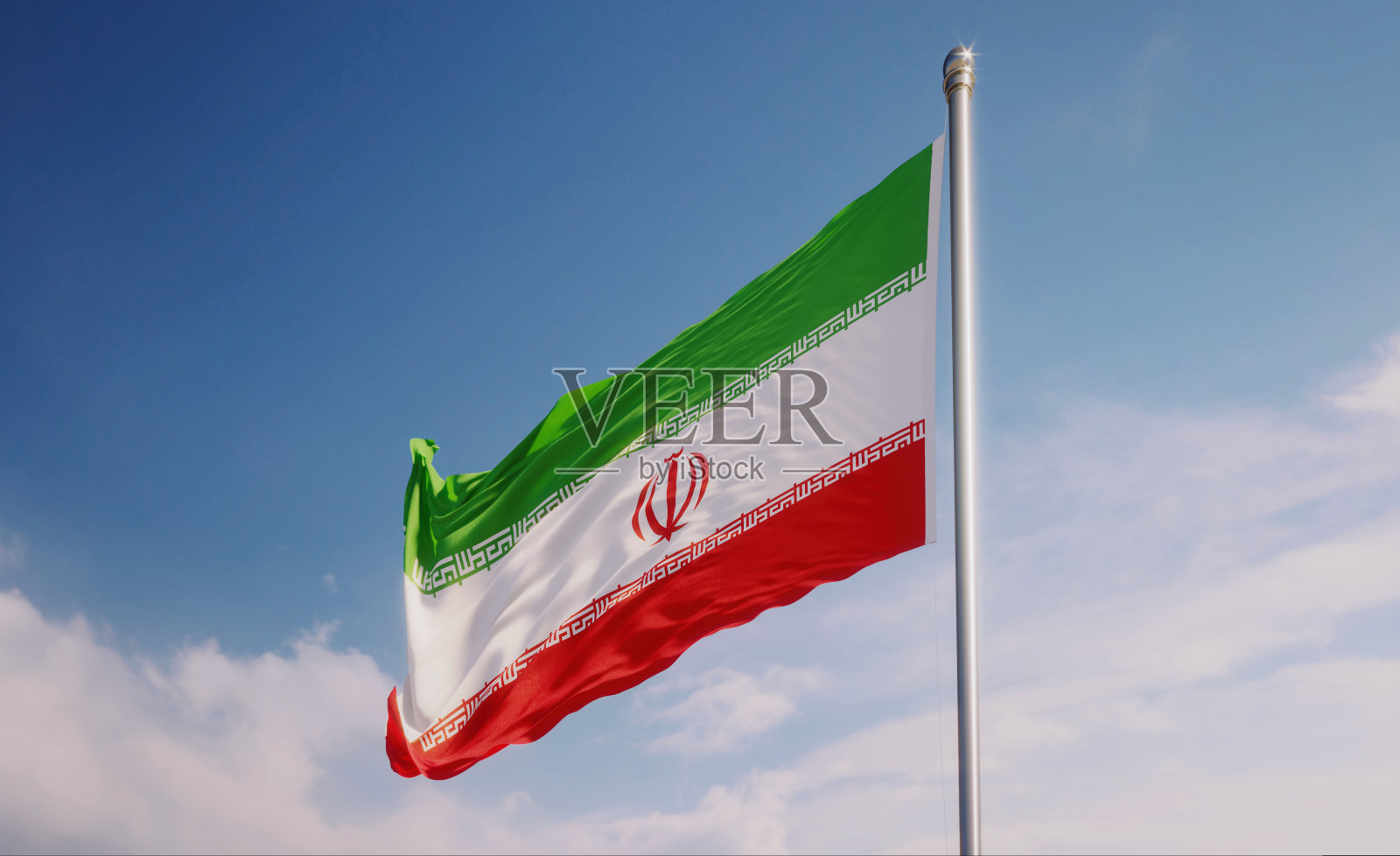 蓝天上飘扬的伊朗国旗照片摄影图片