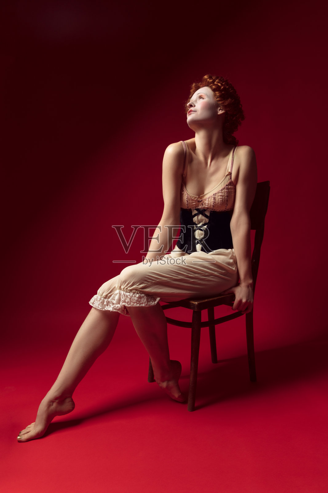 中世纪的年轻女公爵照片摄影图片