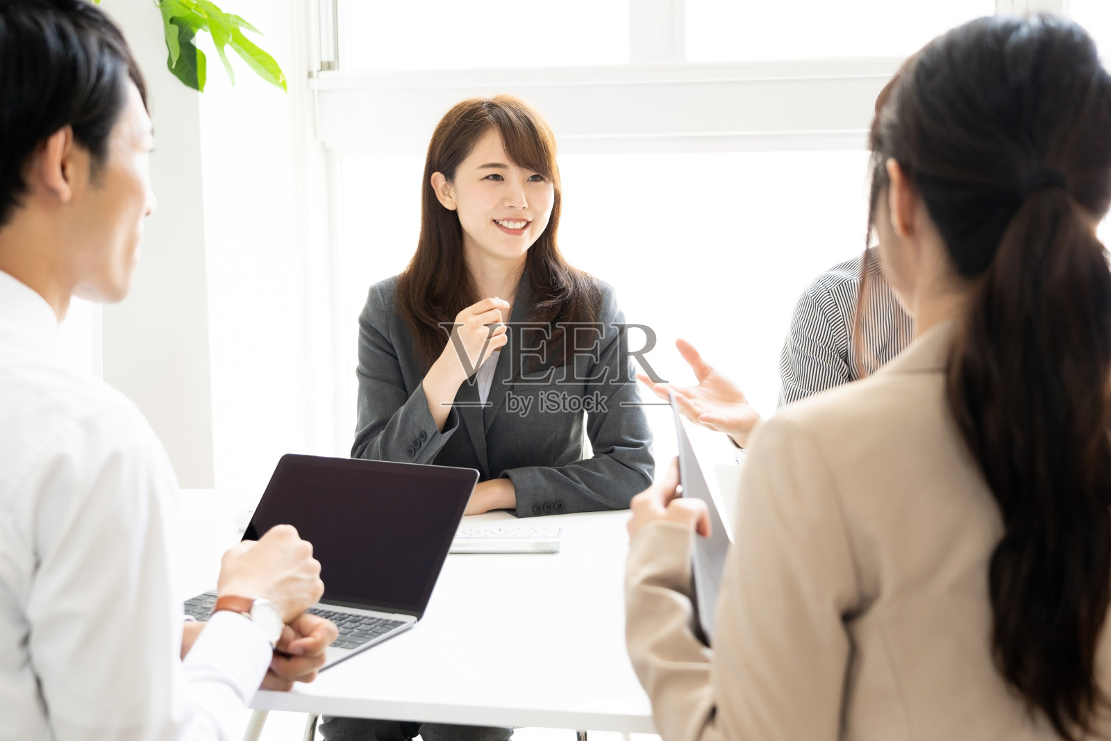 亚洲商业集团会议在办公室照片摄影图片