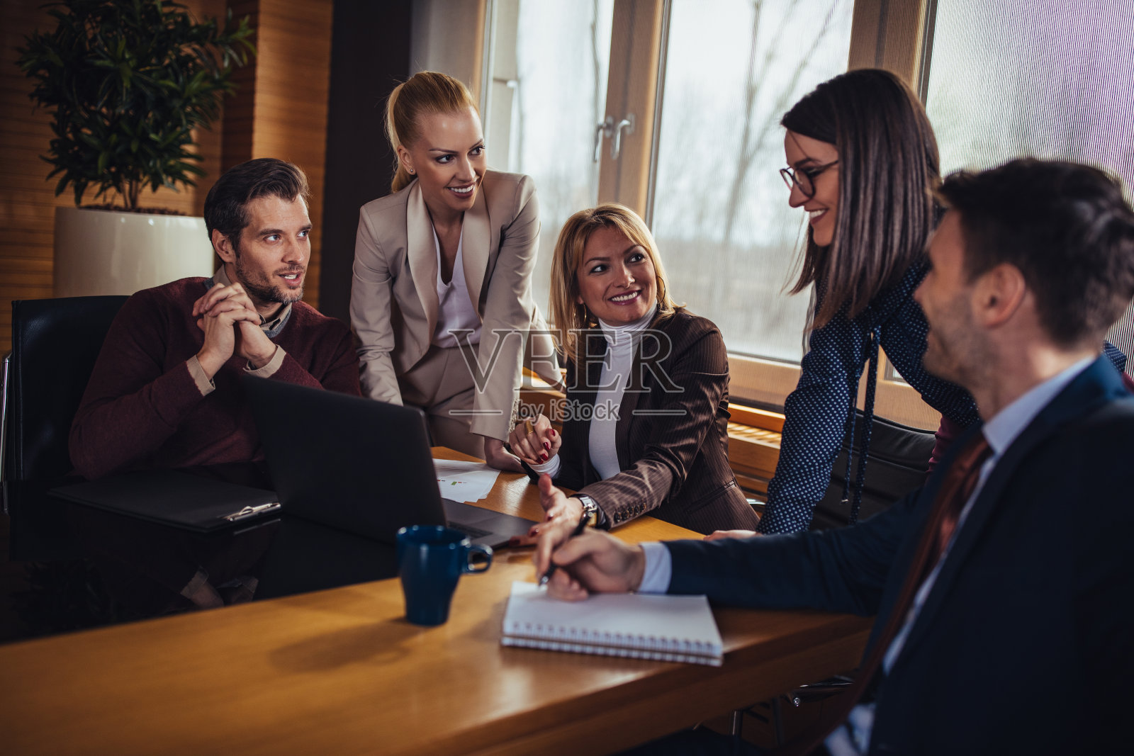 携手合作，取得最大的成功照片摄影图片