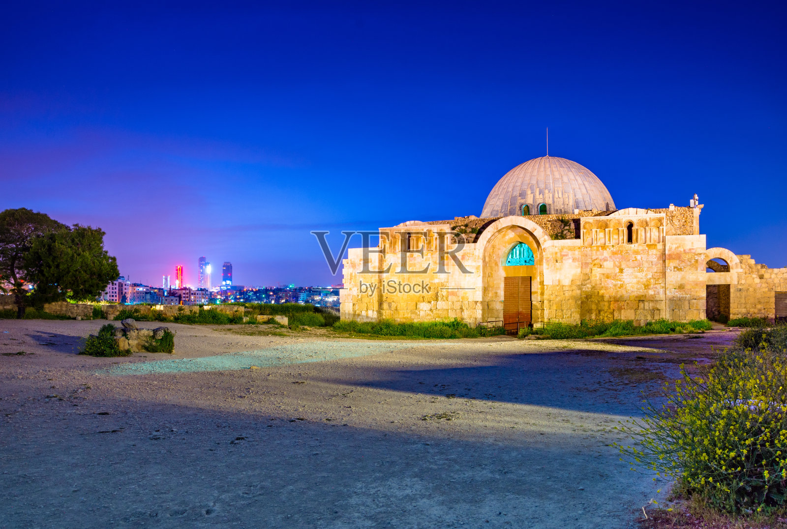 约旦安曼阿卜杜拉国王清真寺（蓝色清真寺）照片摄影图片