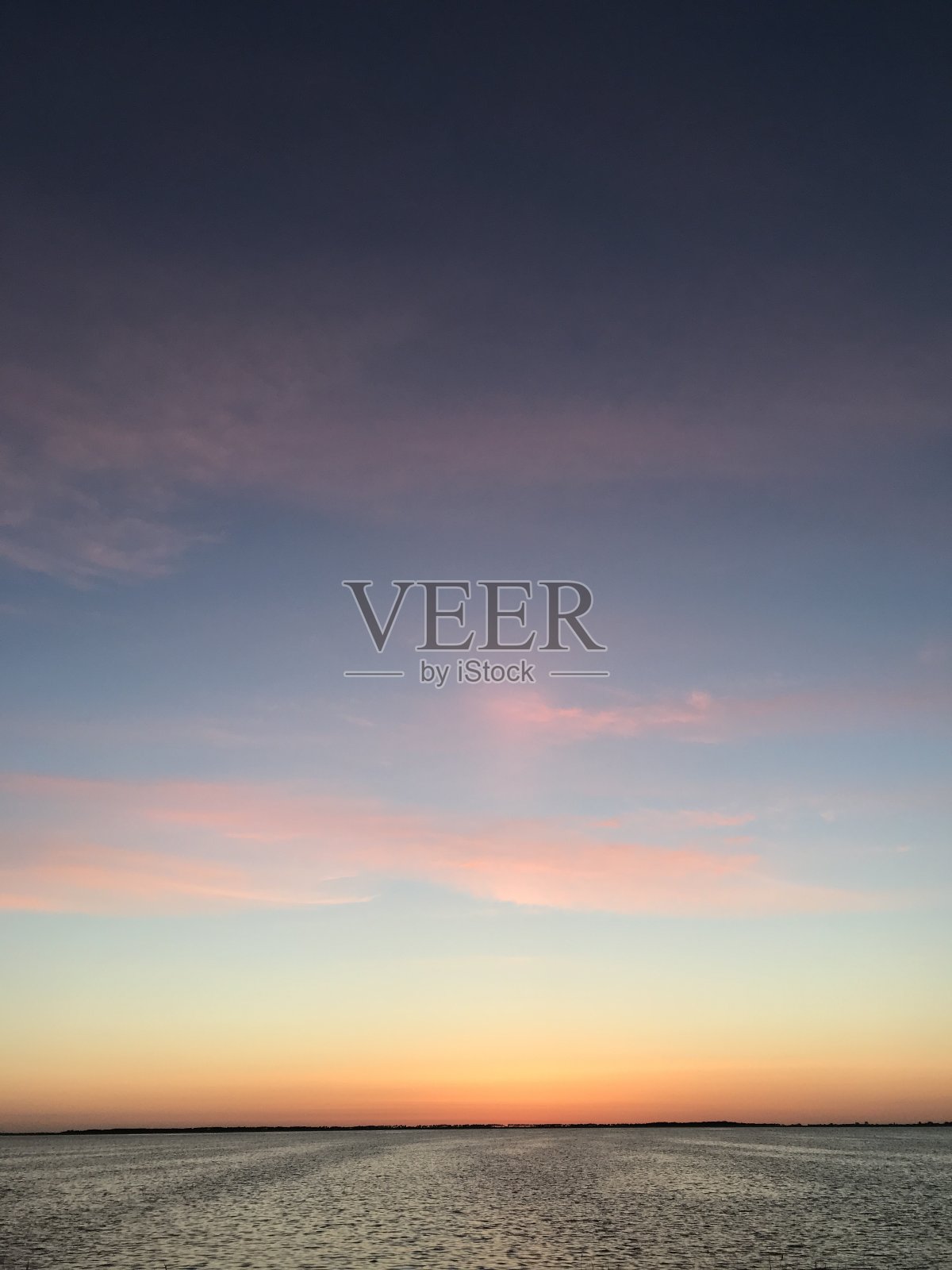 神秘的日落照片摄影图片