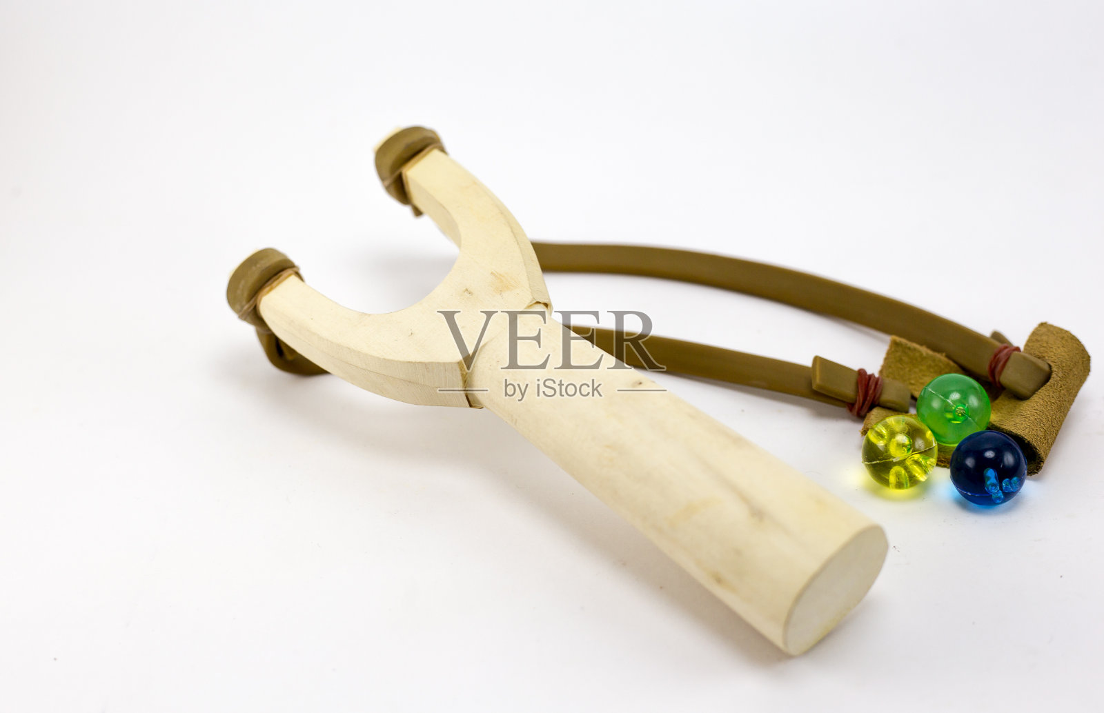 白色背景的弹弓或弹弓照片摄影图片