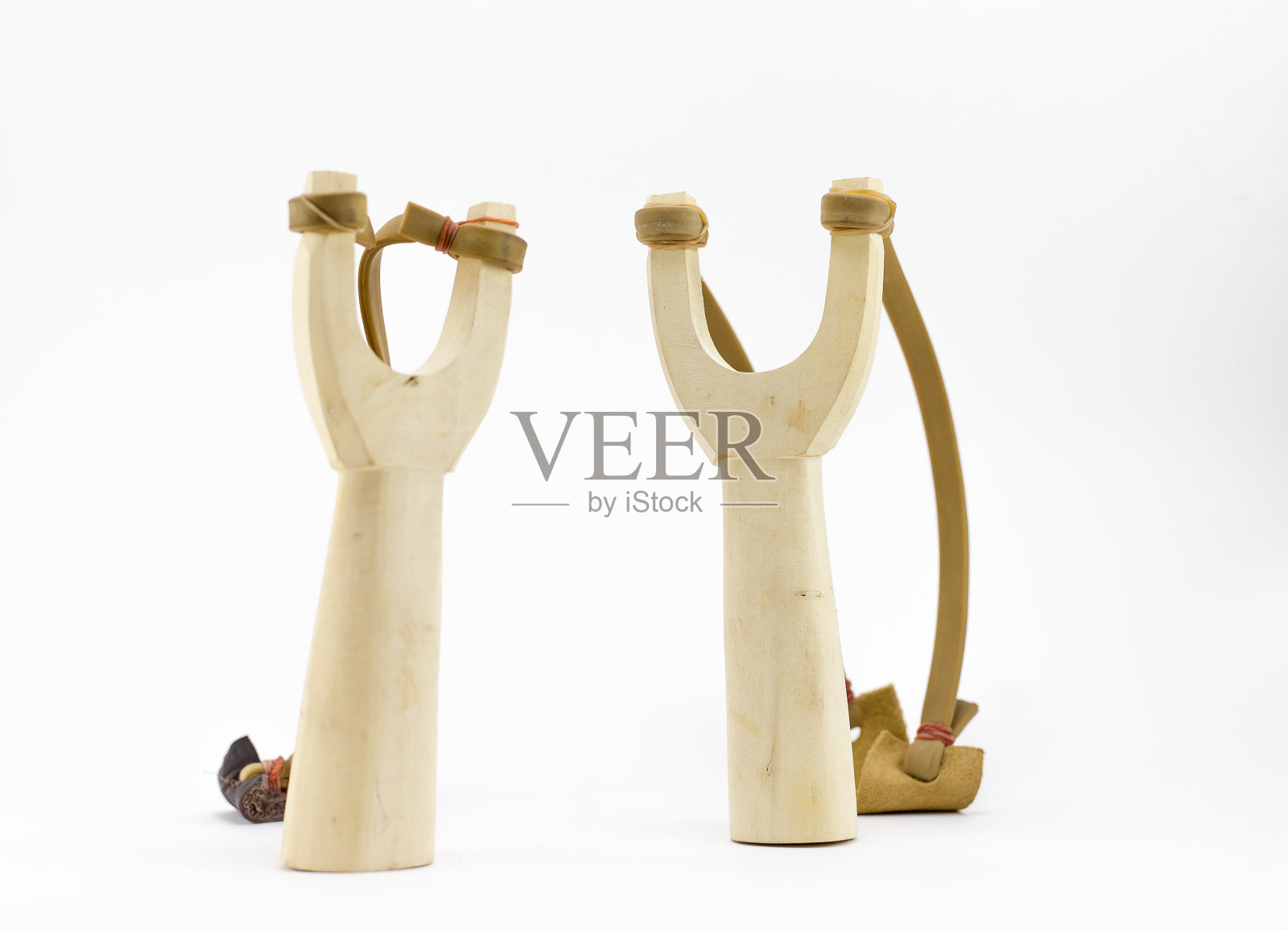 白色背景的弹弓或弹弓照片摄影图片