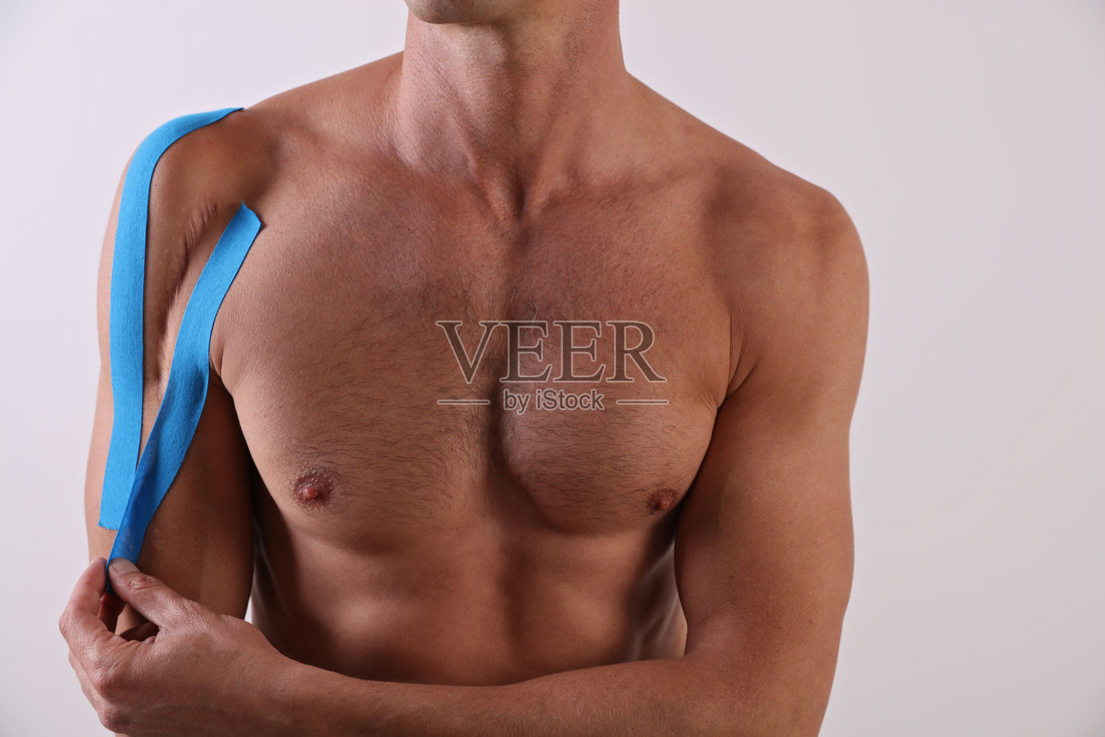 运动机能学录制。缓解疼痛，运动员运动受伤。替代医学的概念照片摄影图片