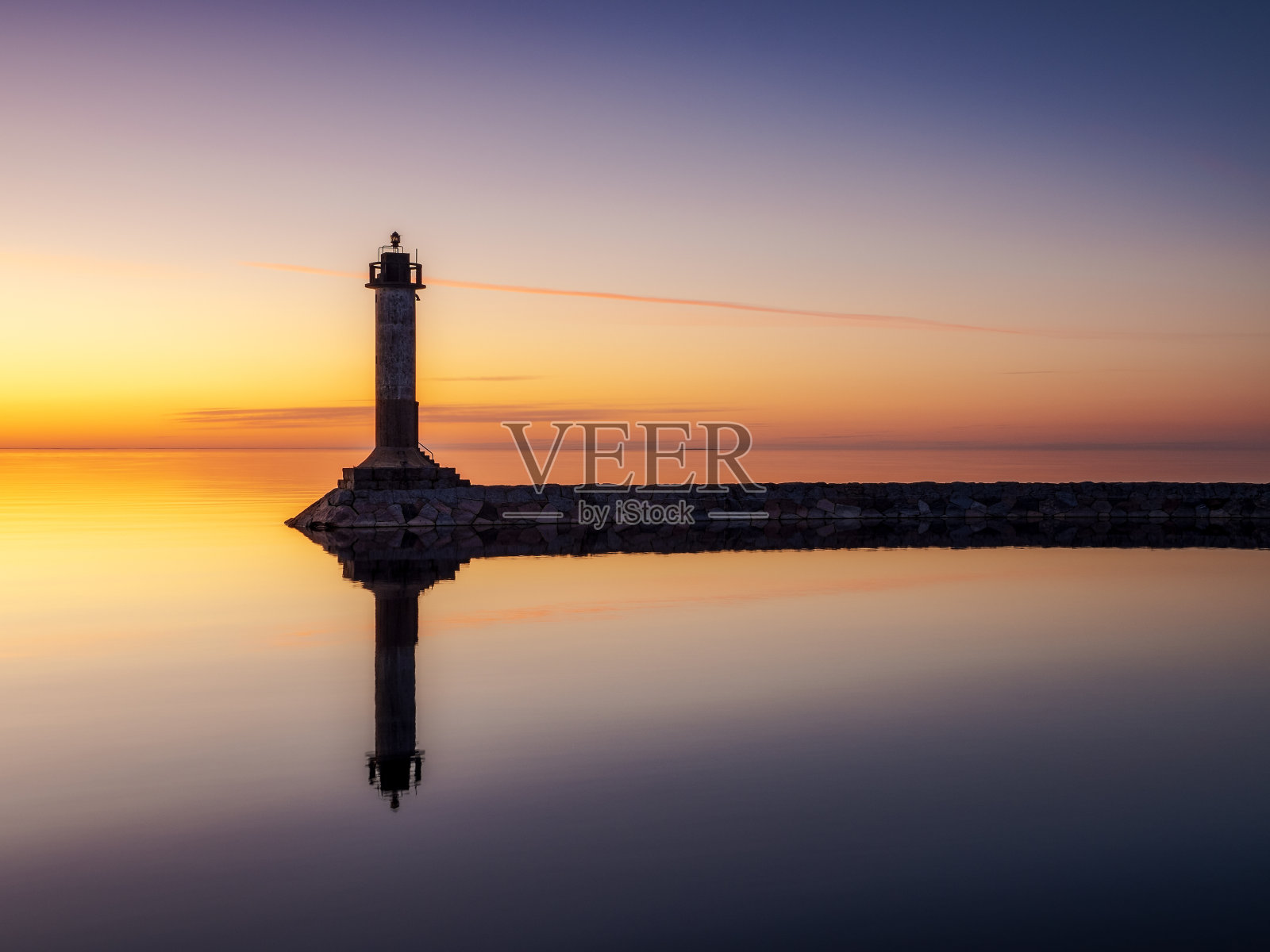 夏天拉多加湖上的日落照片摄影图片
