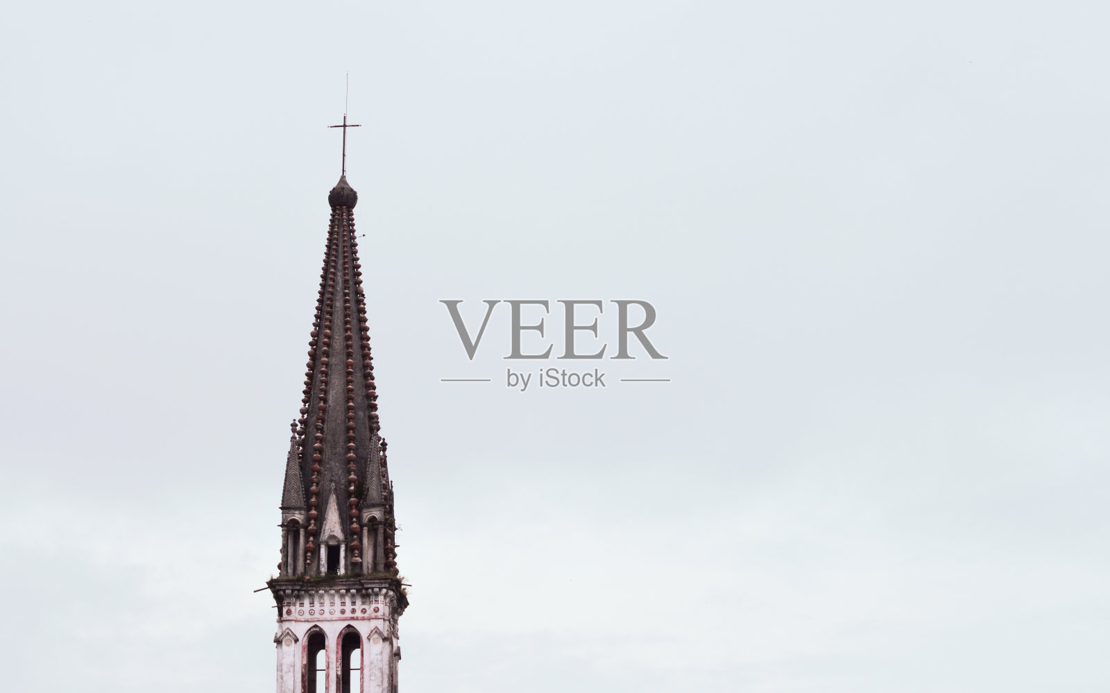 贾里托斯库扎兰普埃布拉教堂的尖顶照片摄影图片