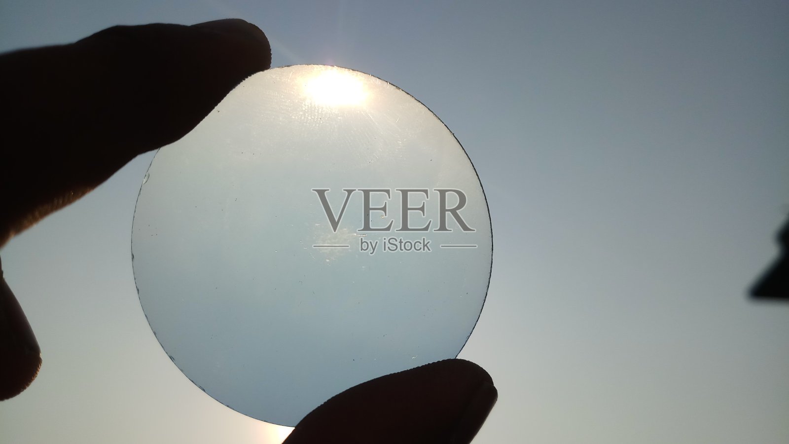 通过镜头。照片摄影图片