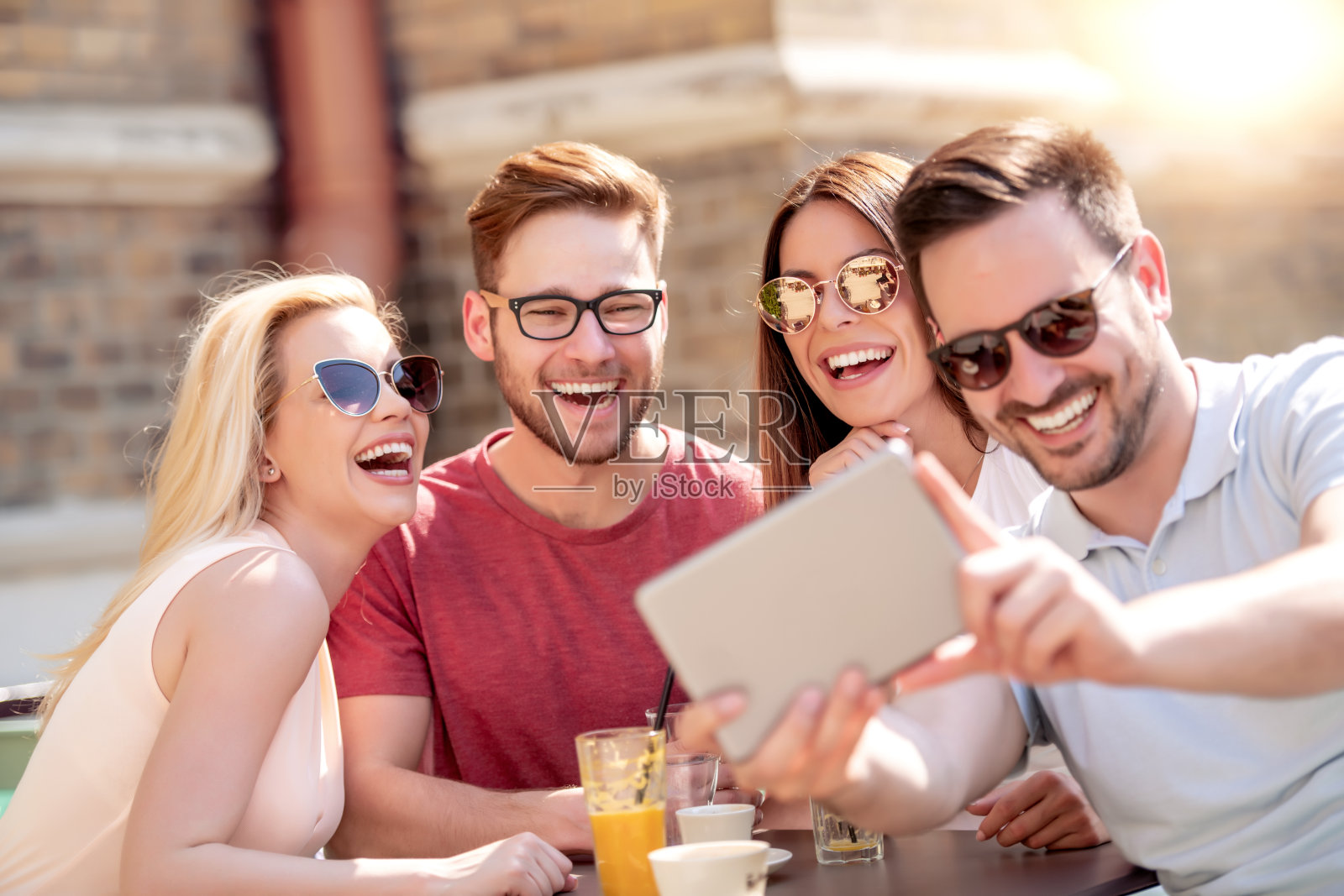 最好的朋友一起享受照片摄影图片