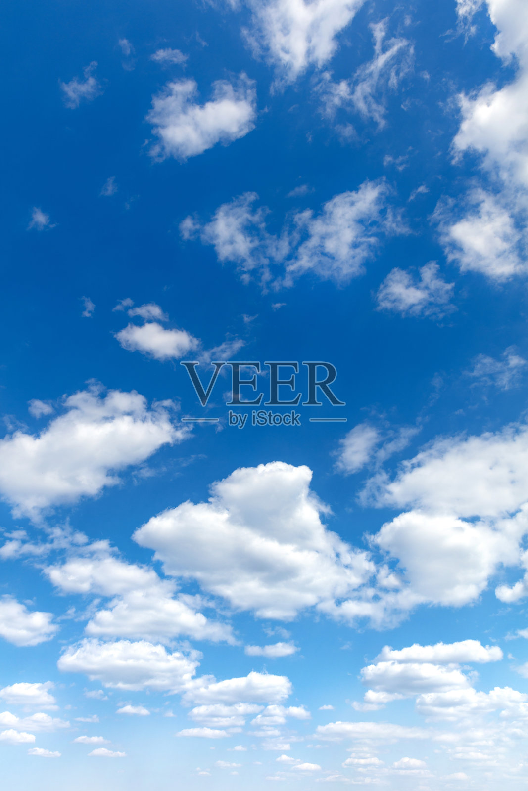 蓝天上蓬松的云照片摄影图片