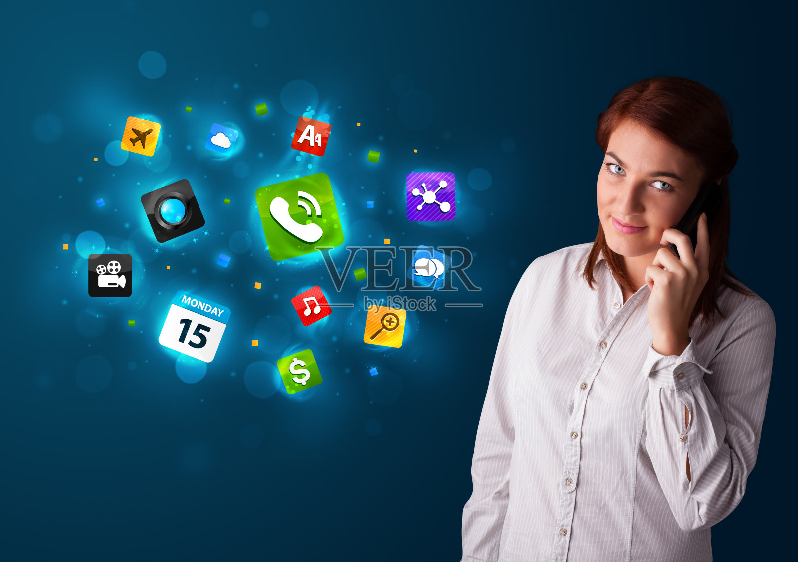 年轻女子用各种图标打电话照片摄影图片