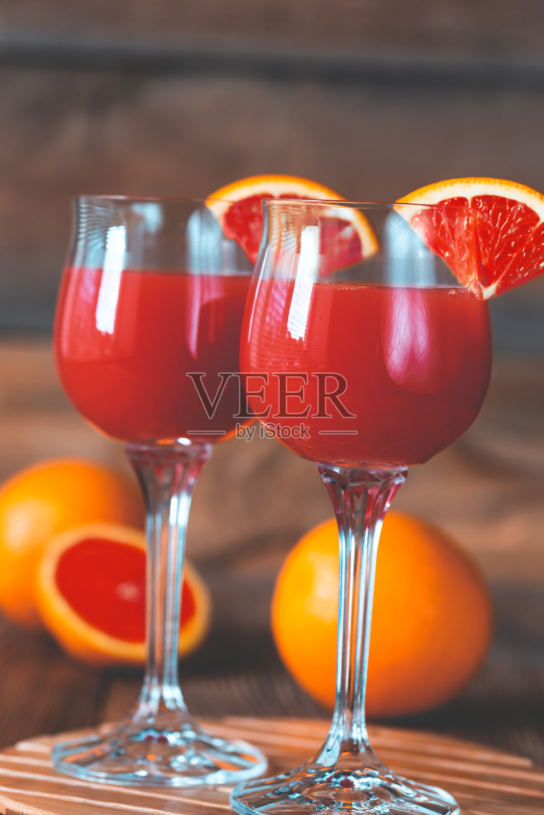 三杯含羞草鸡尾酒照片摄影图片